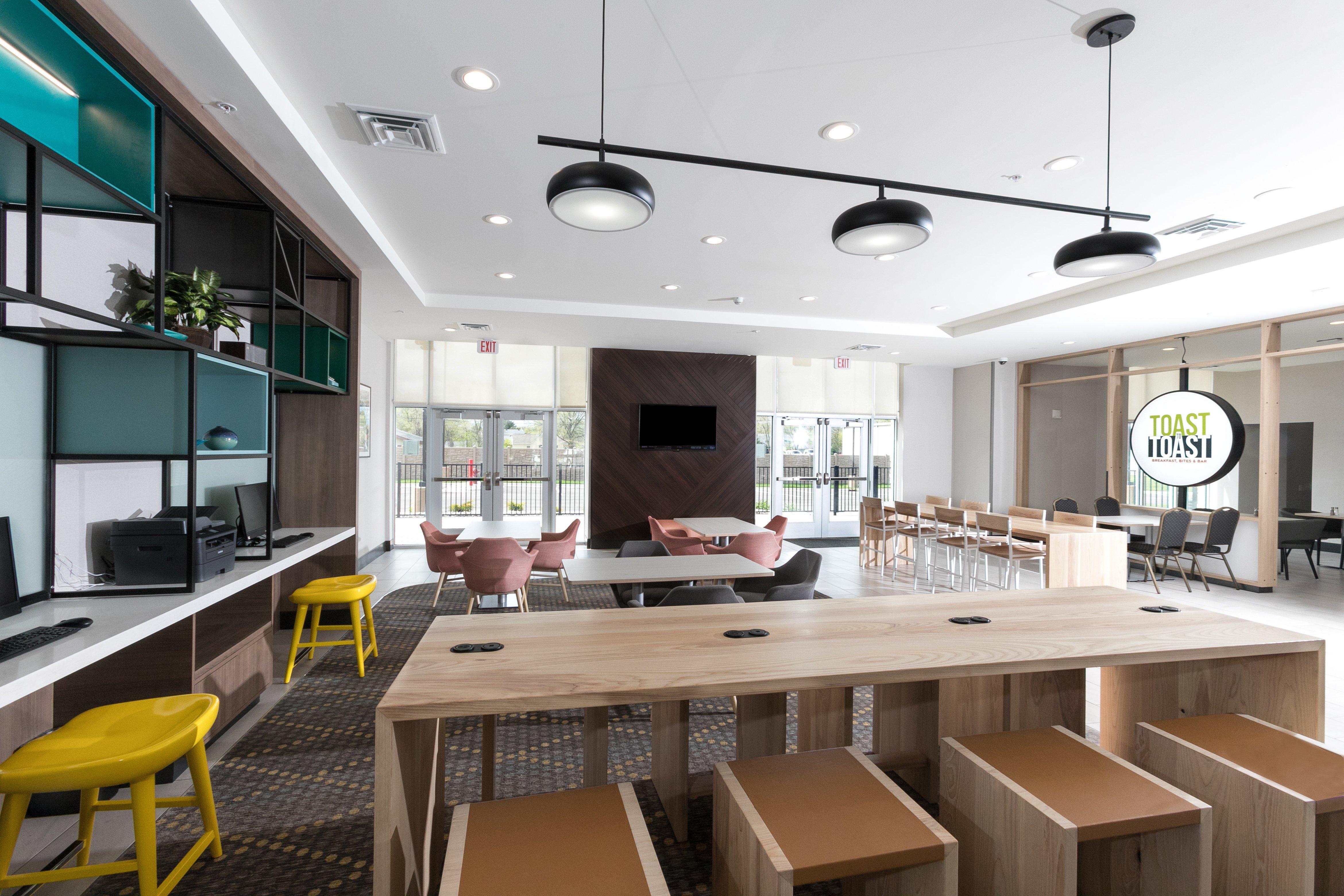 Holiday Inn Hotel & Suites - Mount Pleasant By Ihg Ngoại thất bức ảnh