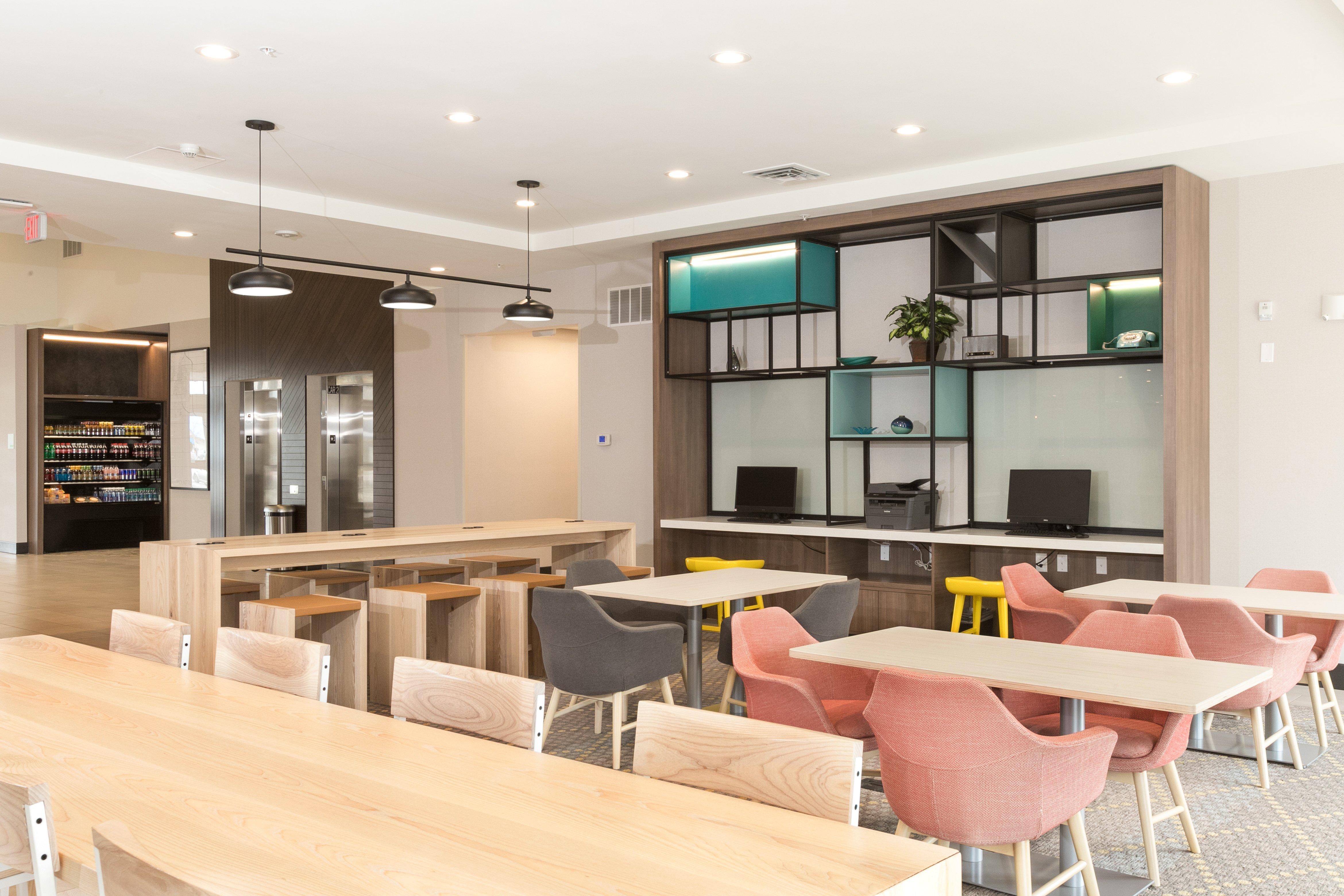 Holiday Inn Hotel & Suites - Mount Pleasant By Ihg Ngoại thất bức ảnh