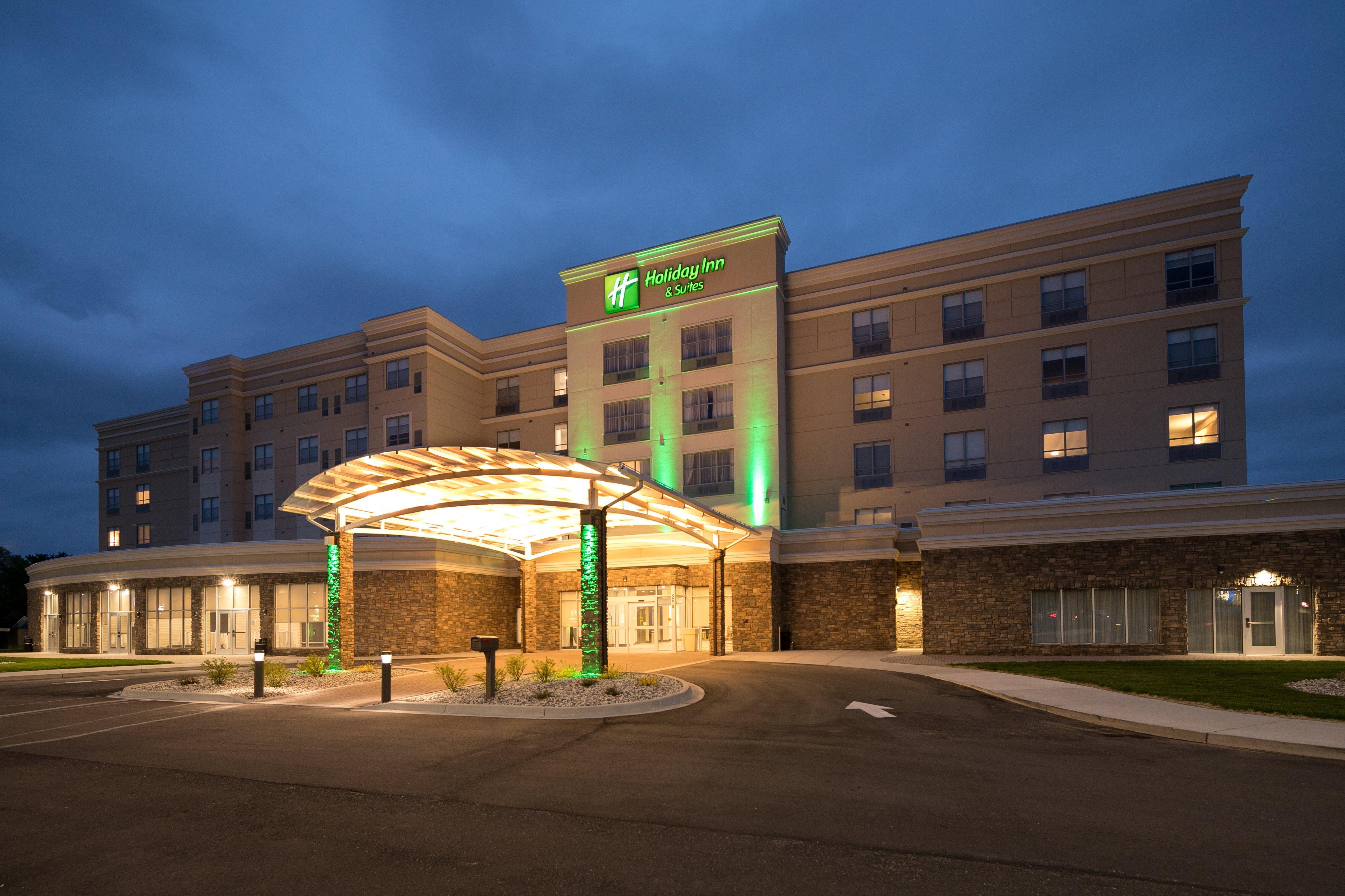 Holiday Inn Hotel & Suites - Mount Pleasant By Ihg Ngoại thất bức ảnh