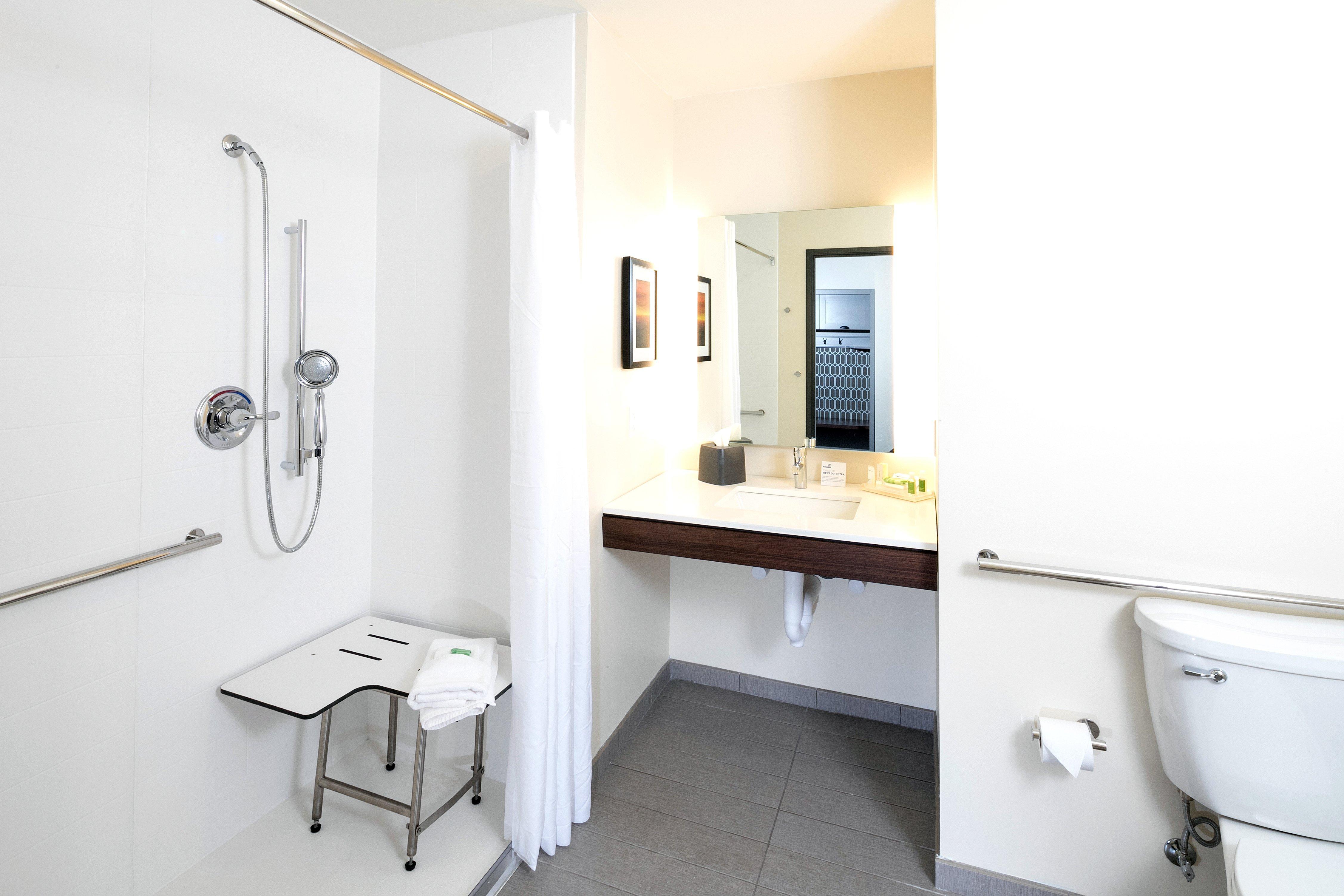 Holiday Inn Hotel & Suites - Mount Pleasant By Ihg Ngoại thất bức ảnh