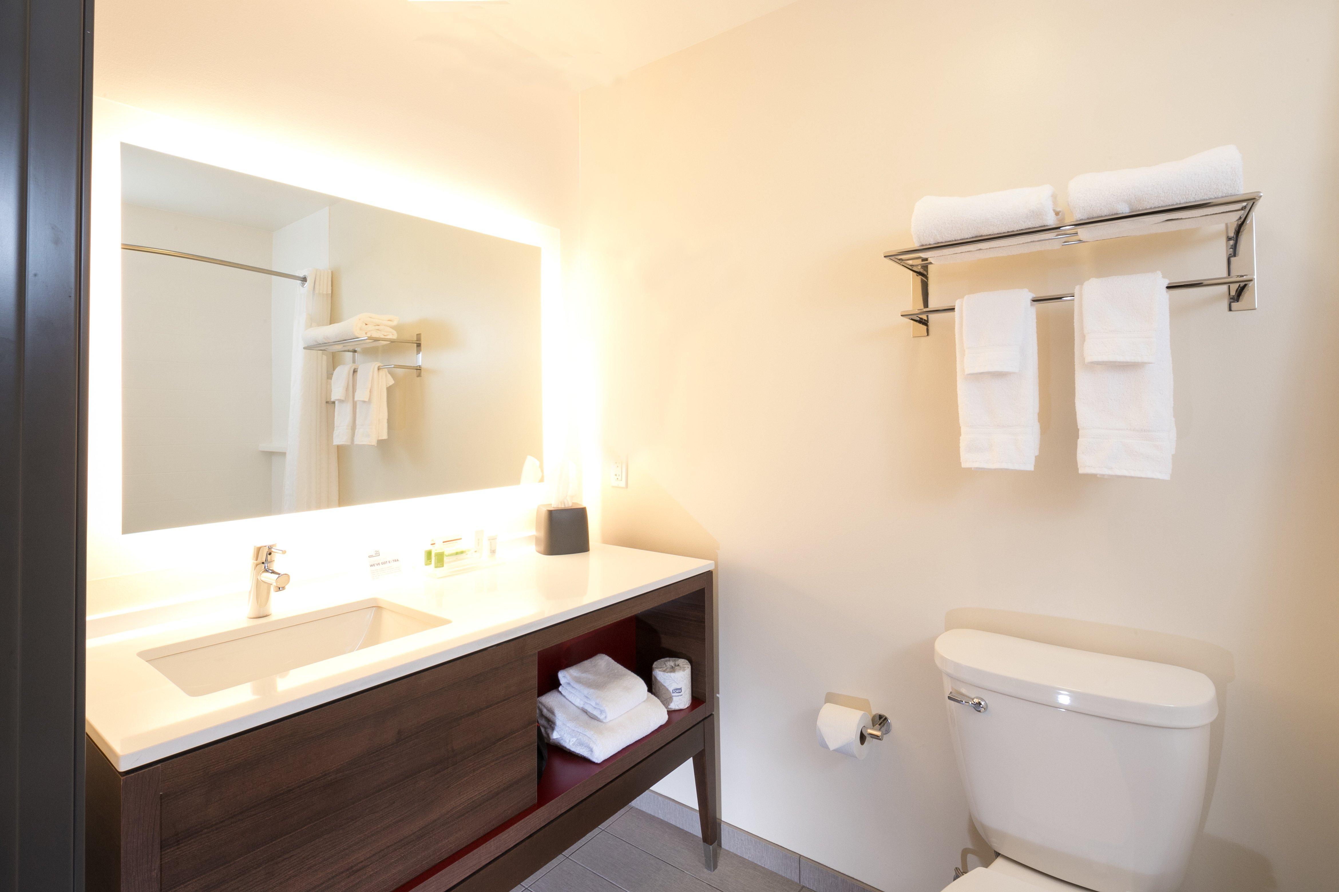 Holiday Inn Hotel & Suites - Mount Pleasant By Ihg Ngoại thất bức ảnh