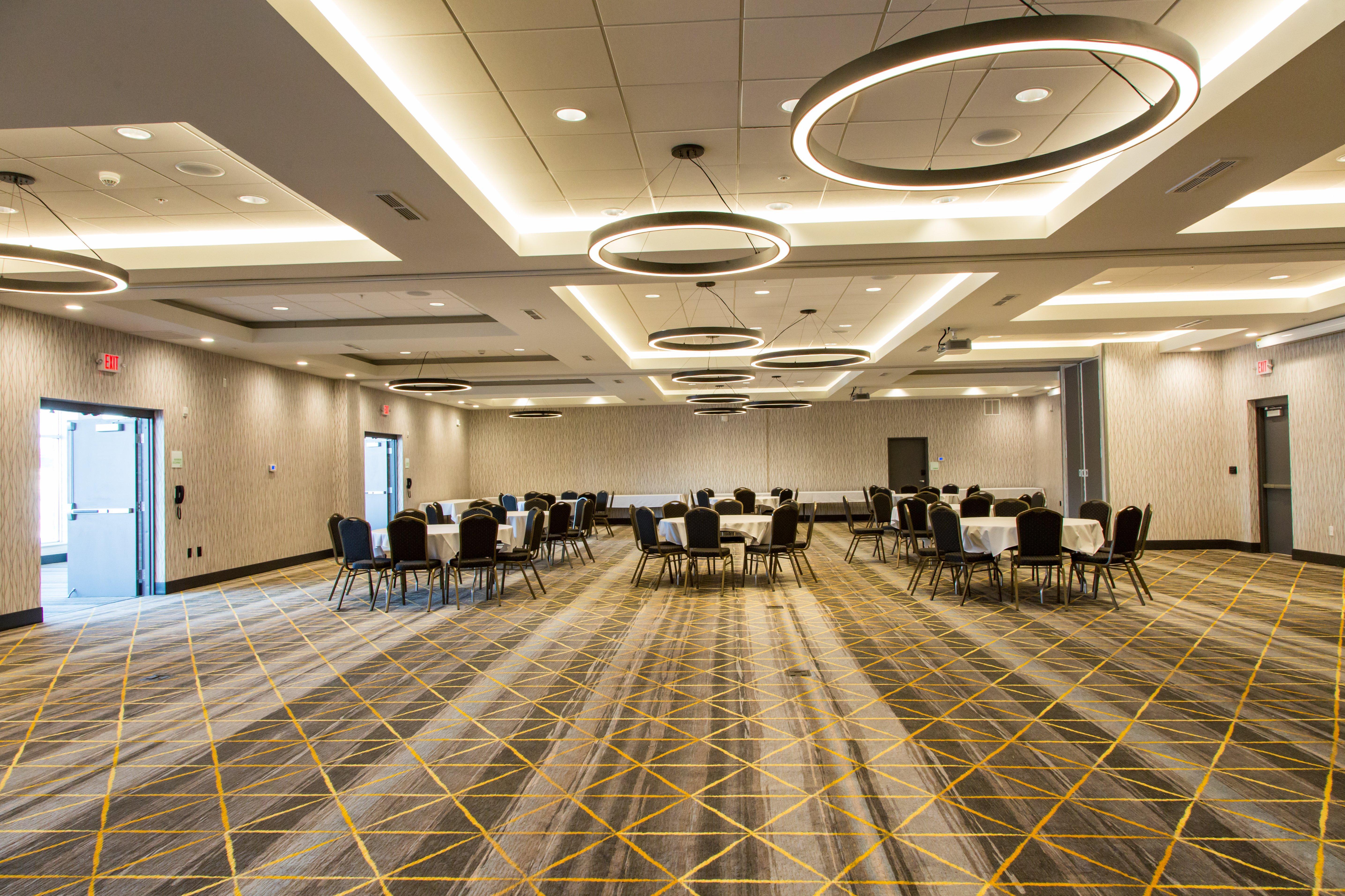 Holiday Inn Hotel & Suites - Mount Pleasant By Ihg Ngoại thất bức ảnh